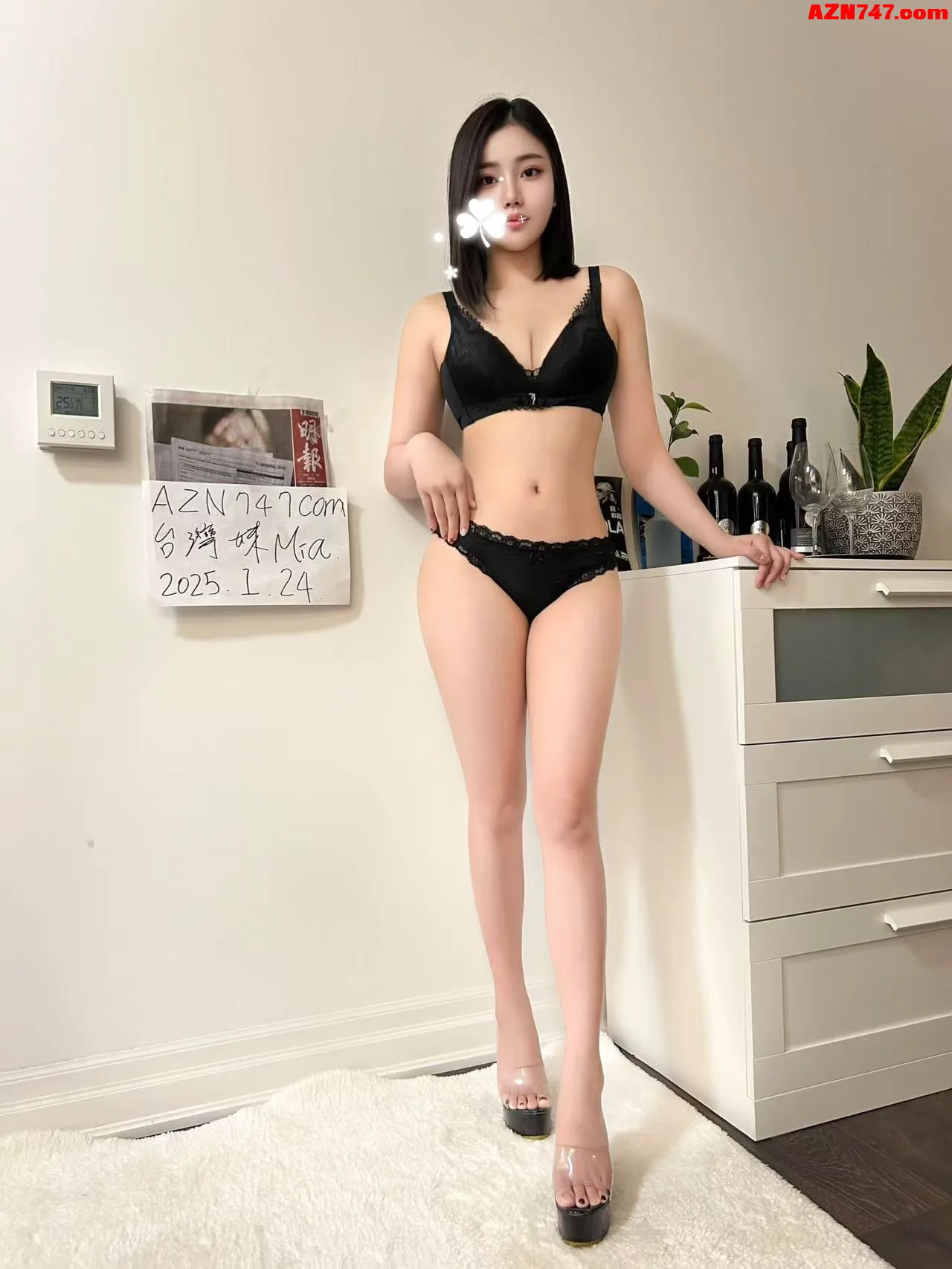 【真人照片】台湾妹Mia 高颜值台妹美女.骨感美的身材 02