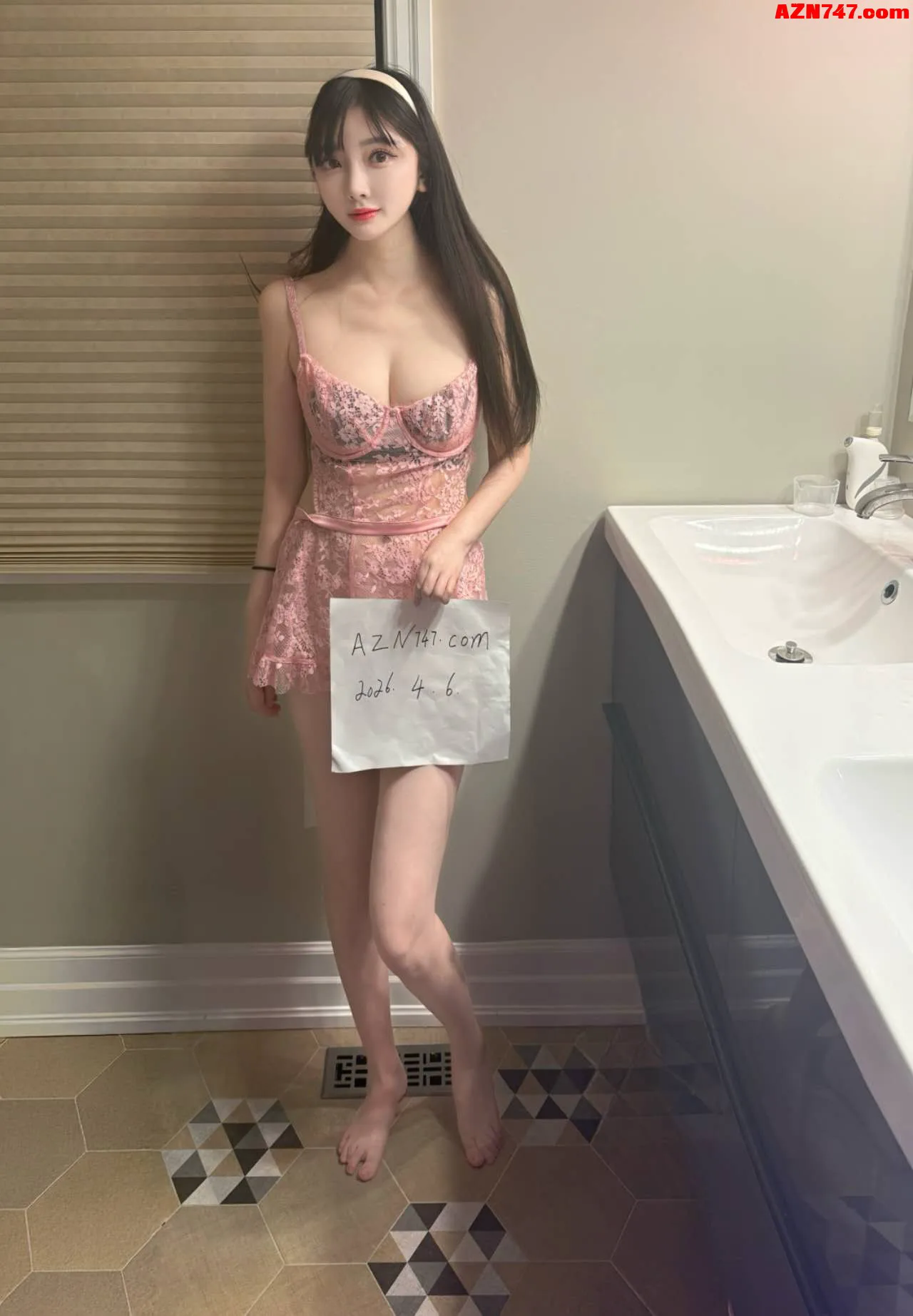 【真人照片】 私做芸佳 紧窄销魂小洞，体质敏感水多多 04